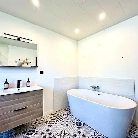 Feriehus La Framboisine -plage A 6min-jardin-wifi-parking